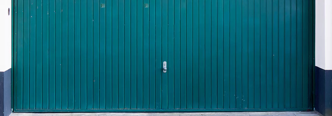Vinyl Garage Doors Repair Specialists in Kanata, ON